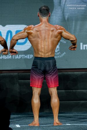 MEN'S PHYSIQUE 174